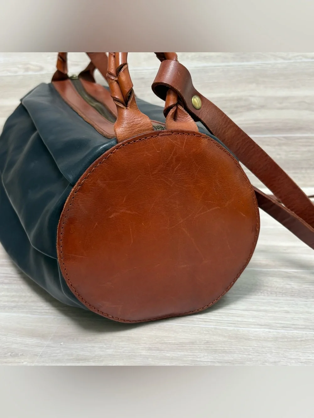 IL Gancio Blue & Brown Folded Leather Barrel Shoulder Bag